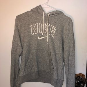 NWOT Nike Lightweight Gray Sweatshirt